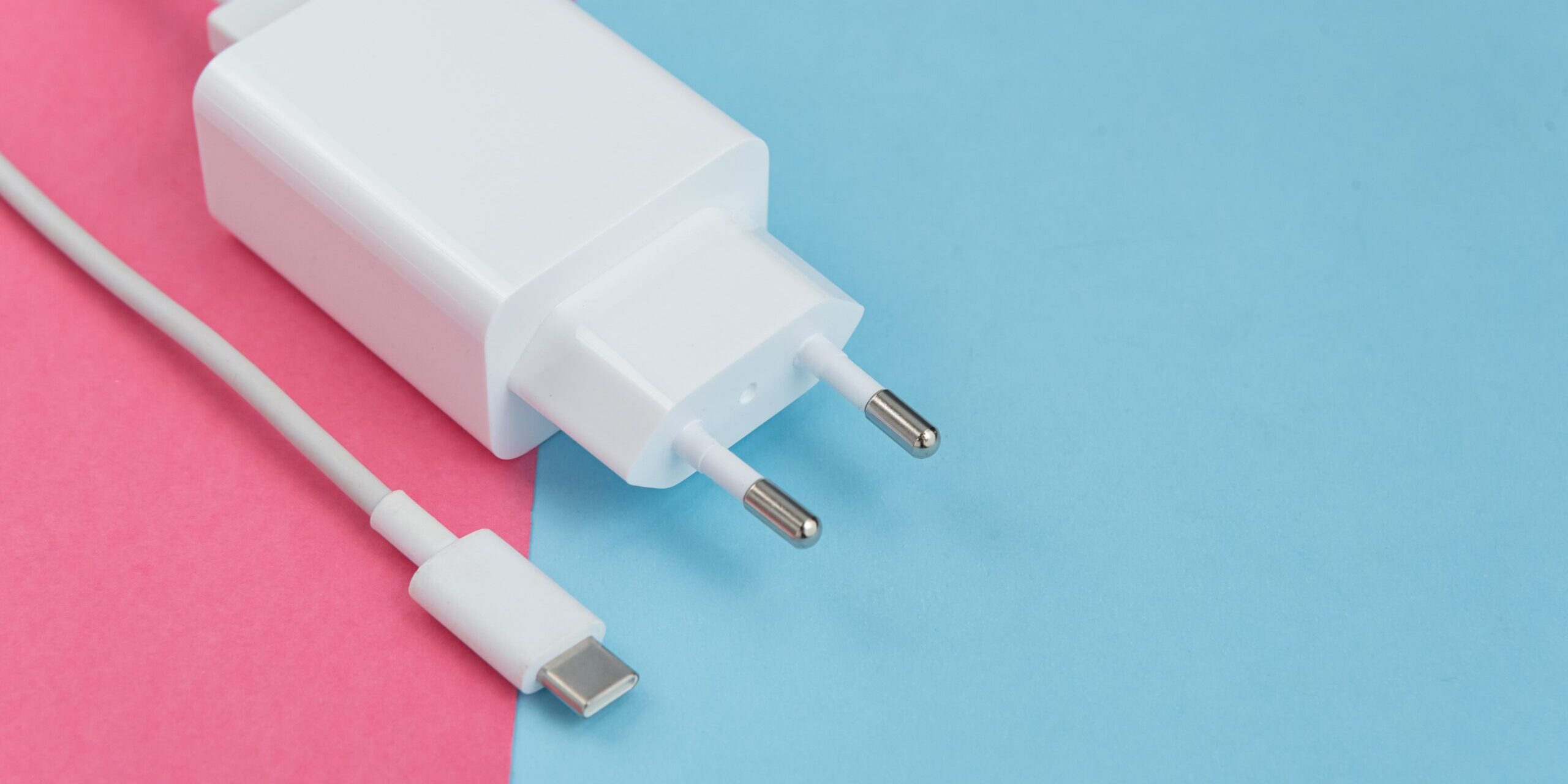 cargadores al por mayor en valencia – usb tipo c proveedores de cargadores al por mayor - azul y rosa